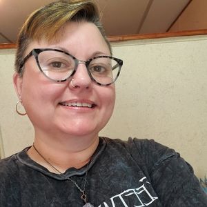 Meet your Posher, Becky